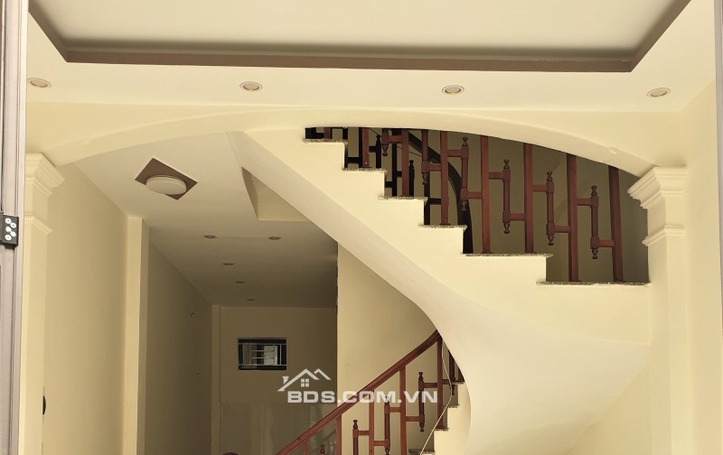 BÁN NHÀ GIÁ RẺ 1.92 TỶ 3 TẦNG 40M2 ( TÂY NAM ) NGÕ ĐƯỜNG KÊNH