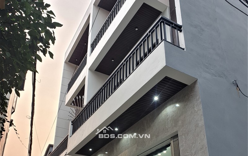 BÁN NHÀ ĐẸP 2.35 TỶ 3 TẦNG 57M2 ( ĐÔNG NAM ) NGÕ PHÙ NGHĨA