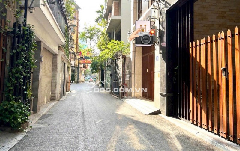 THẠCH BÀN – NHÀ DÂN XÂY 46M2 × 5 TẦNG – Ô TÔ ĐỖ CỬA – NHỈNH 8 TỶ