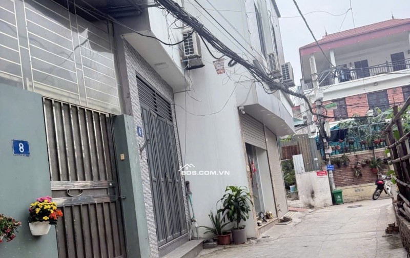 BÁN NHÀ THẠCH BÀN LONG BIÊN 40M2 5 TẦNG GẦN PHỐ GIÁ NHỈNH 8 TỶ