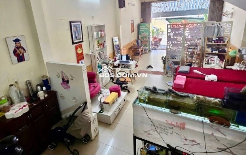 Bán nhà 2 tầng đường Nguyễn Thành Hãn - Vị trí kinh doanh