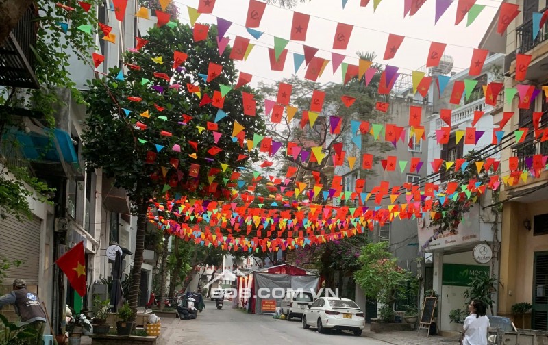 BÁN ĐẤT MẶT PHỐ ÁI MỘ - BỒ ĐỀ - LONG BIÊN HÀ NỘI. DT 120 M2 - SỔ ĐỎ - 52 TỶ. LH:0388796633.