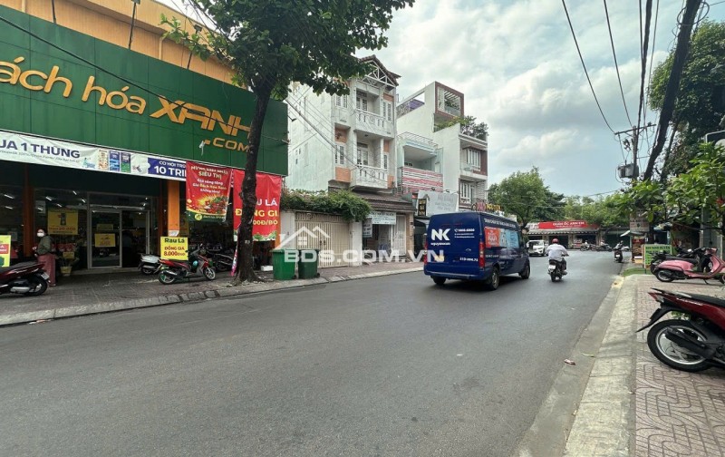 Bán nhà lô gốc KD cafe 3 lầu hẻm 616 Lê Đức Thọ 116m2 ngang 5.5m BÁN GẤP chỉ 18.9 tỷ.