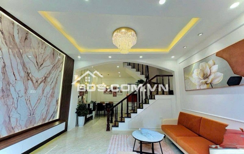 Bán Nhà Trương Định, Hoàng Mai 35m, 4 tầng, mt 4.6m, giá 8.8 tỷ.