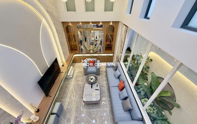 Nhà đẹp 6 lầu view góc ngang 4.4m 75m2 HXH thẳng trục Phạm Văn Chiêu tặng T.máy 14.5 tỷ.