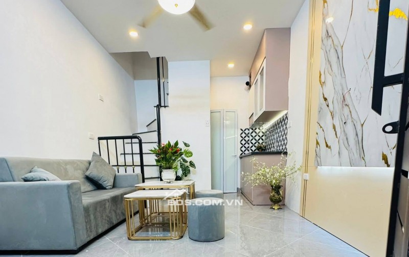 Bán Nhà Ở Luôn Vĩnh Hưng, Hoàng Mai 18m, 3 tầng, mt 3.2m, giá 1.68 tỷ.