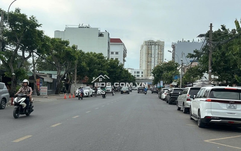 RẤT NGỘP MTKD 5 lầu ngang 5m Đặng Thùy Trâm 120m2 tiện làm VP Cty KD đa ngành 25.X tỷ.