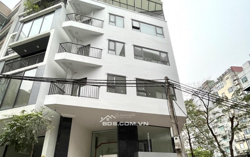 Chính chủ cần cho thuê sàn tầng 4 tòa nhà căn góc 2 mặt tiền tại phố Trần Thái Tông