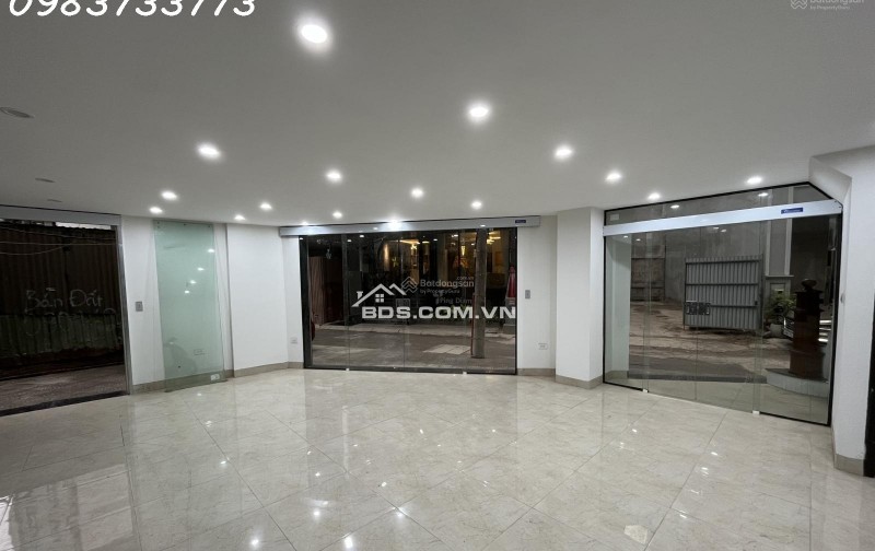 Chính chủ cần cho thuê sàn tầng 4 tòa nhà căn góc 2 mặt tiền tại phố Trần Thái Tông