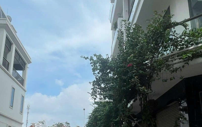 Siêu phẩm 2 mặt tiền Thế Lữ 6 tầng, thang máy, full nội thất, view sông Tam Bạc