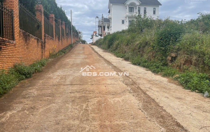 Bán đất manglin tại Phường 7 Tp Đà Lạt (nay là phường Langbiang) diện tích 210m2