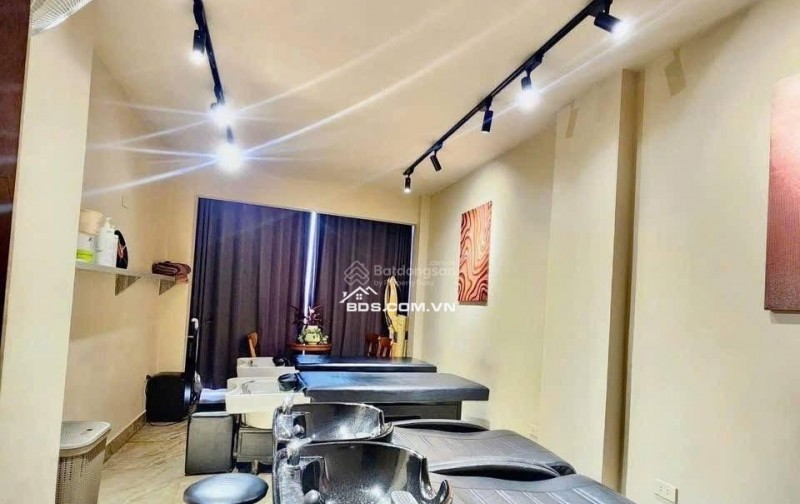 Bán Mặt Phố Kinh Doanh 30m2 , 5 Tầng , 3.2mt giá cực hạt dẻ