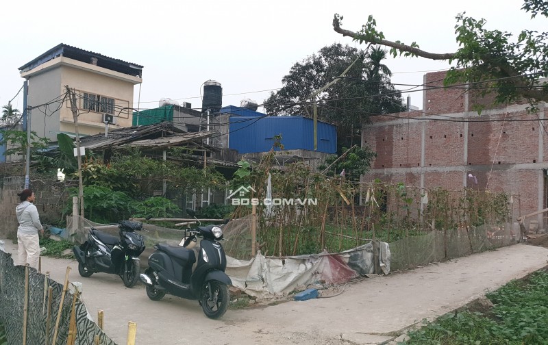 BÁN ĐẤT ĐẸP 970 TRIỆU 63M2 NGÕ THẲNG NGẮN KHU LỘNG ĐỒNG