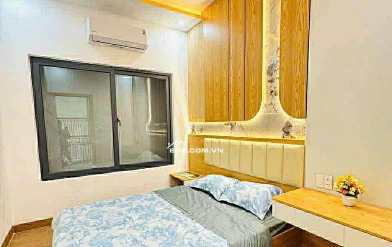 Bán nhà 3 tầng 3 mê Ô TÔ vào tận nhà Tôn Đức Thắng - FULL nội thất mới keng