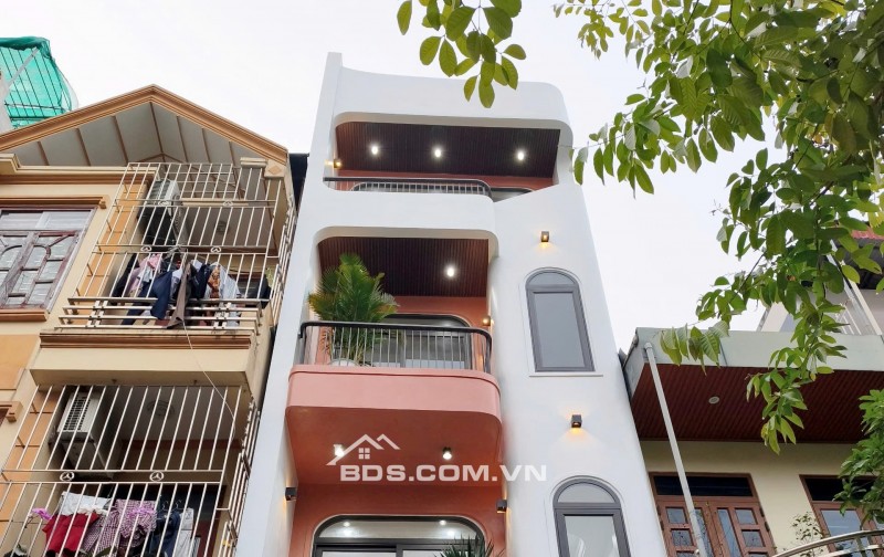 BÁN NHÀ 5.7 TỶ 4 TẦNG 60M2 ( ĐÔNG NAM ) MẶT ĐƯỜNG KHU BÃI VƯỢT