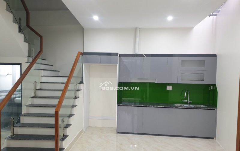 BÁN NHÀ ĐẸP 2.4 TỶ 3 TẦNG 50M2 ( TÂY BẮC ) NGÕ NGẮN KHU ĐỒNG QUÝT