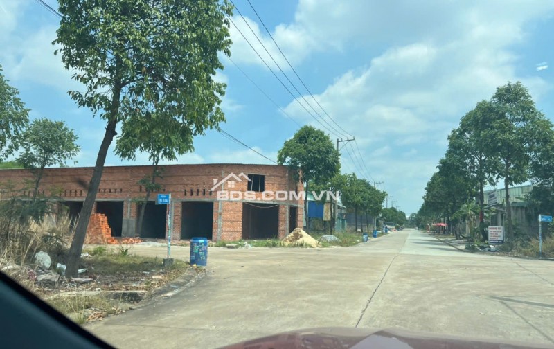 CẮT LỖ NI10A,MỸ PHƯỚC 3, 150m² FULL THỔ CƯ, TRỤC ĐƯỜNG THÔNG, SÁT NGÃ TƯ – SÁT CHỢ, TRƯỜNG HỌC, KHU CÔNG NGHIỆP CHỈ 100m 