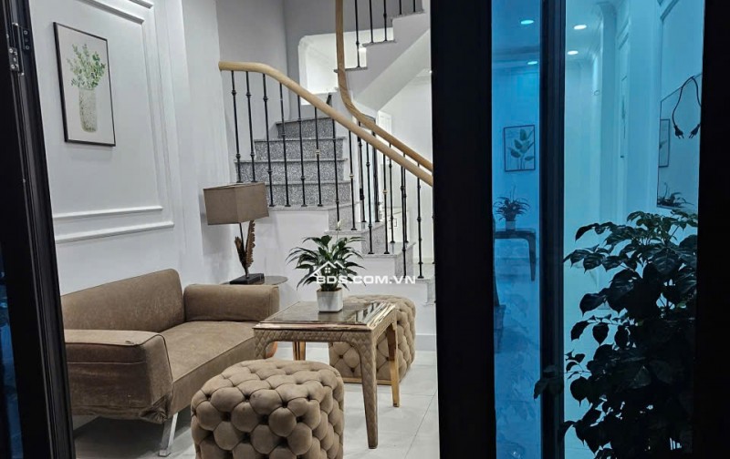 Chính chủ cần bán 2 căn nhà mới xây tại khu vực phát triển cực nóng quận Thanh Xuân. Phù hợp cho gia đình trẻ định cư hoặc đầu tư giữ tiền.