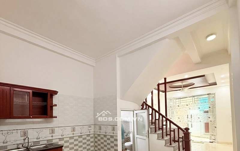 BÁN NHÀ 1.98 TỶ 3 TẦNG 45M2 ( TÂY NAM ) NGÕ ĐINH CÔNG TRÁNG