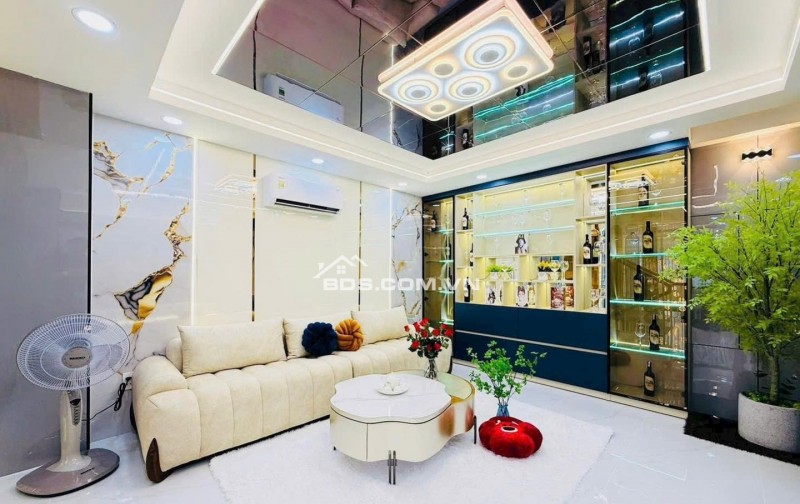 THẠCH BÀN – NHÀ DÂN XÂY 46M2 × 5 TẦNG – Ô TÔ ĐỖ CỬA – NHỈNH 8 TỶ