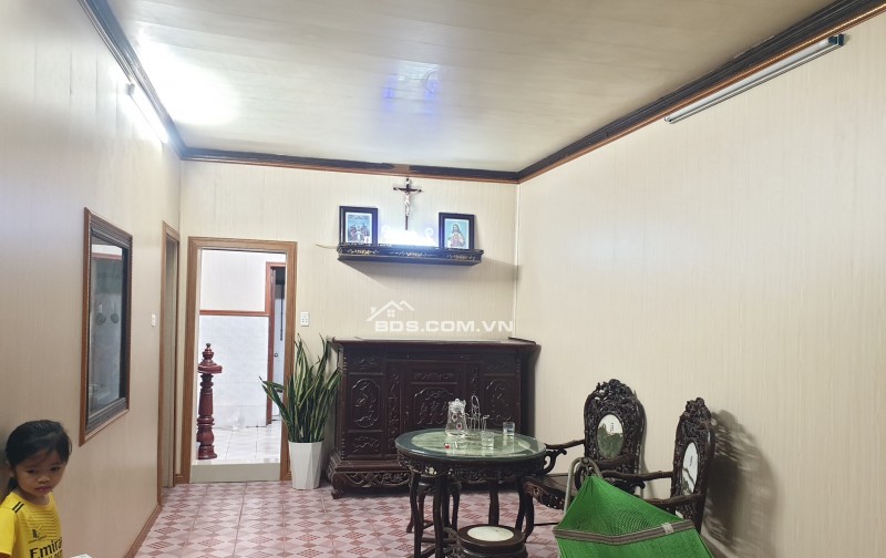 BÁN NHÀ 2.55 TỶ 3 TẦNG 74M2 CHỈ SAU NHÀ MẶT ĐƯỜNG KHU LIÊN CƠ