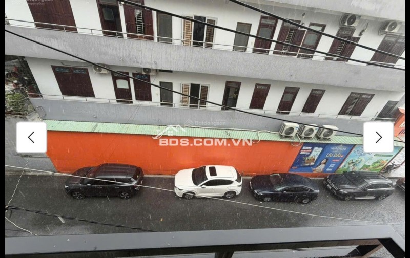 Cho thuê nhà nguyên căn hẻm xe hơi 4pn 3wc tại Hoàng Hoa Thám - Tân Bình