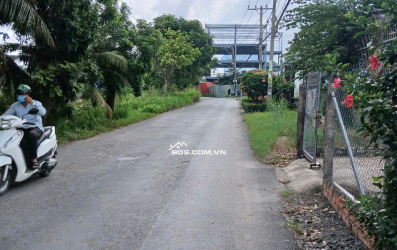 Bán đất mặt tiền đường kinh doanh (5×36m) 178m2. Có 133m thổ cư - Đường nhựa lớn 2 xe tải tránh