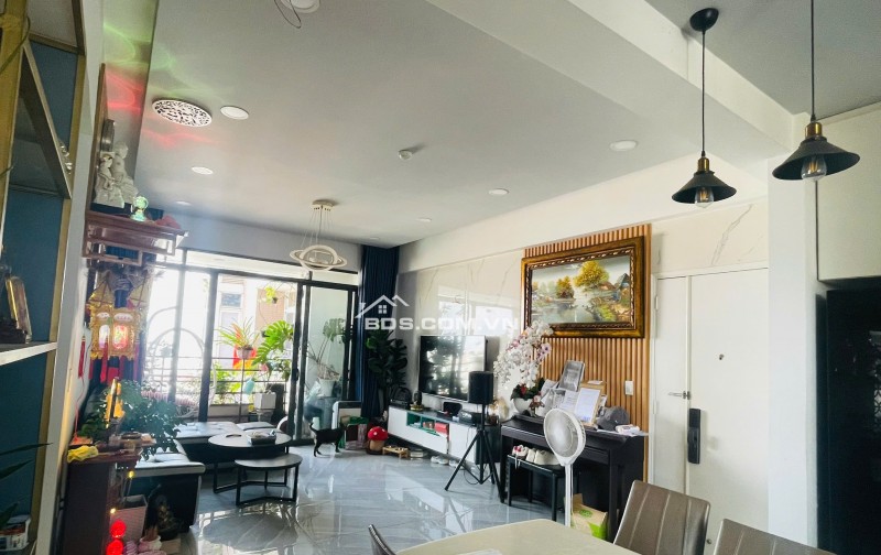 Bán căn hộ 3PN 98m2 tại Lý Thường Kiệt Q11, Tầng 8 Full nội thất