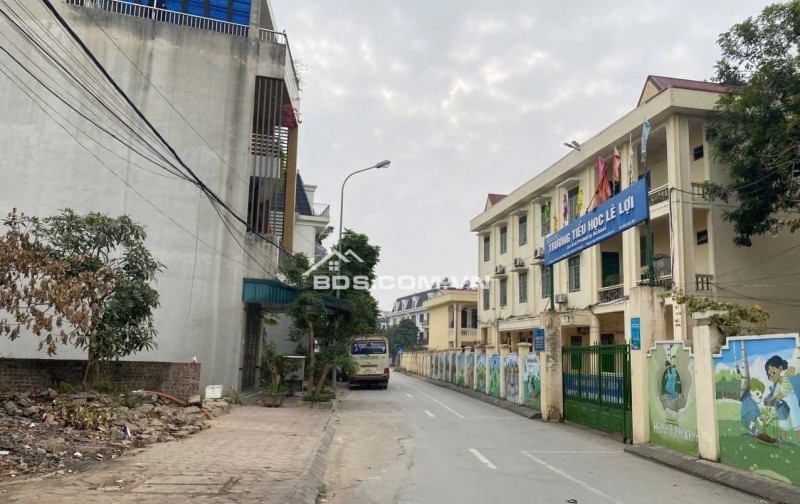 LÔ ĐẤT CỰC HIẾM GẦN TÂN XÃ ĐỐI DIỆN TRƯỜNG HỌC CHUNG TƯỜNG DỰ ÁN ĐẤU GIÁ LÀN 2 QL21