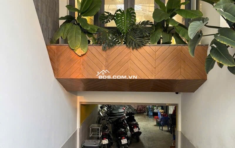 Bán CHDV 6 lầu +hầm hẻm 702 Hồng Bàng Q11 ngang 6.5m 143m2 T.máy 12PN TN 100tr chỉ 27 tỷ