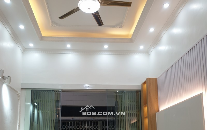 BÁN NHÀ ĐẸP 1.78 TỶ 2.5 TẦNG 40M2 NGÕ ĐƯỜNG TRƯỜNG CHINH