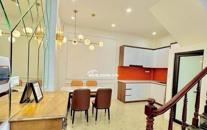 Bán Nhà Trương Định, Hoàng Mai 35m, 4 tầng, mt 4.6m, giá 8.8 tỷ.