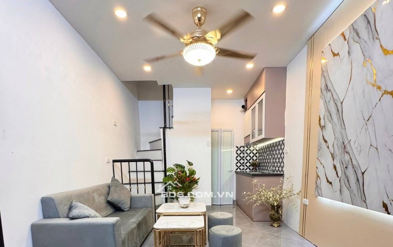 Bán Nhà Ở Luôn Vĩnh Hưng, Hoàng Mai 18m, 3 tầng, mt 3.2m, giá 1.68 tỷ.