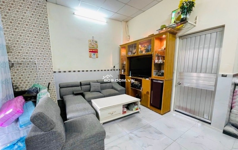  MUA ĐẦU TƯ Ở CHO THUÊ GIỮ TIỀN TỐT - 1 CĂN RA MT NGUYỄN VĂN QUÁ SẦM UẤT - GIÁP GÒ VẤP TÂN BÌNH - 5P QUA NHÀ GA T3 - NGANG 5M VUÔNG A4 ĐẸP .