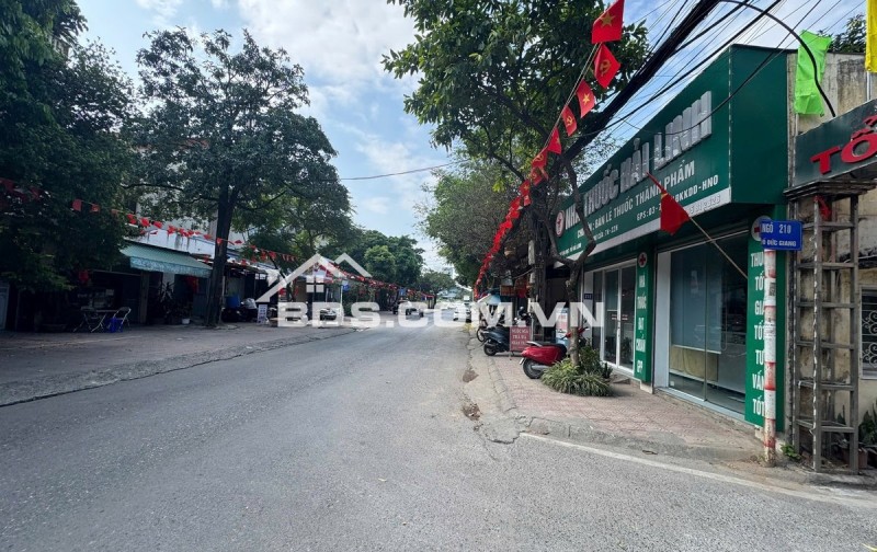 NHÀ DÂN XÂY ĐỘC LẬP 5 TẦNG KIÊN CỐ - NGÕ THÔNG - Ô TÔ ĐỖ CỬA