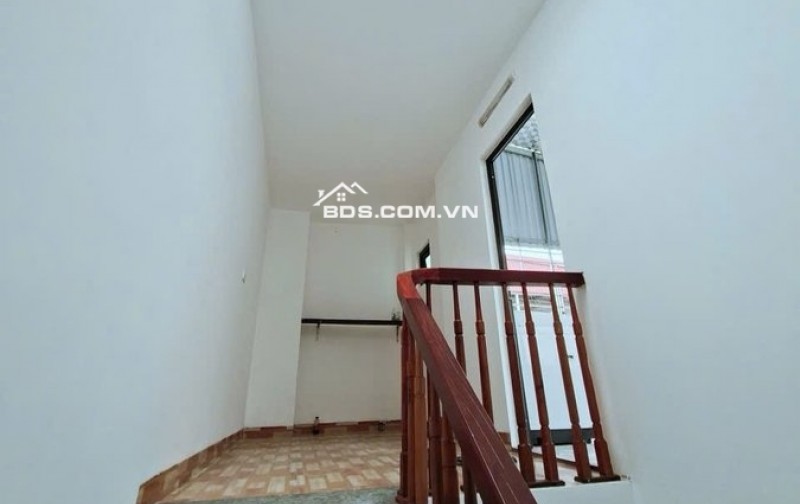 Nhà 5 tầng trung tâm Phúc Lợi, Full nội thất, ở ngay