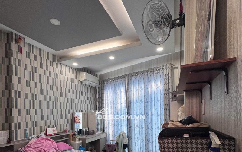 Bán nhà đẹp xịn đường Phạm Phú Thứ Quận 6