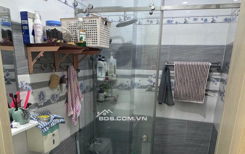 Bán nhà đẹp xịn đường Phạm Phú Thứ Quận 6