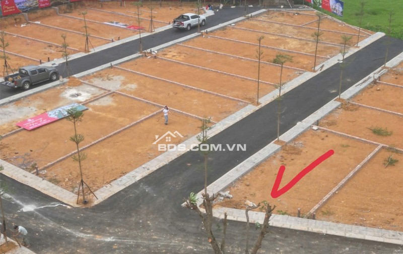 Đất mặt đường làn 2 của QL21, trung tâm mới của đô thị vệ tinh Hòa Lạc.
Giá chỉ nhỉnh 3 tỷ, pháp lý chuẩn chỉnh