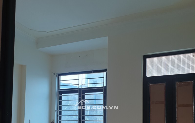 BÁN NHÀ GIÁ RẺ 1.92 TỶ 3 TẦNG 40M2 ( TÂY NAM ) NGÕ ĐƯỜNG KÊNH