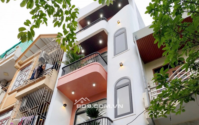 BÁN NHÀ 5.7 TỶ 4 TẦNG 60M2 ( ĐÔNG NAM ) MẶT ĐƯỜNG KHU BÃI VƯỢT