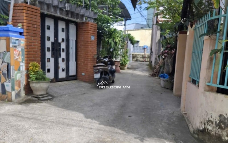 Bán nhà GÓC 2 mặt kiệt đường Cách Mạng Tháng 8 - gần đường chính