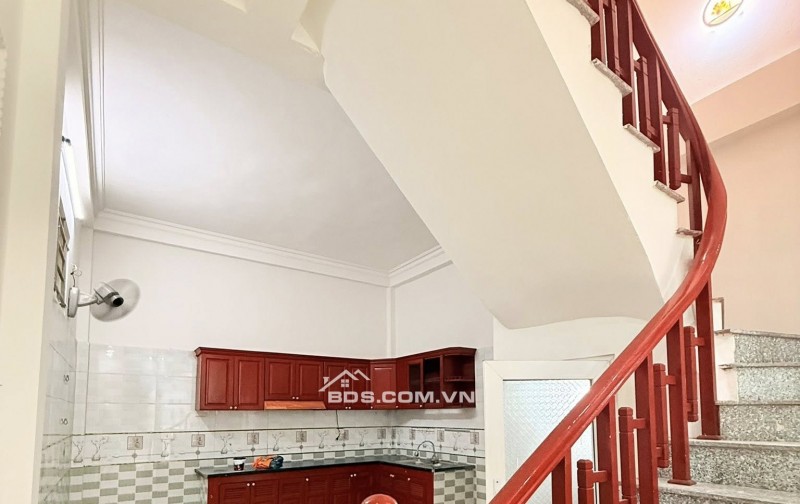 BÁN NHÀ 1.98 TỶ 3 TẦNG 45M2 ( TÂY NAM ) NGÕ ĐINH CÔNG TRÁNG