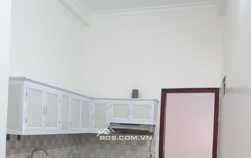 BÁN NHÀ 2.65 TỶ 3 TẦNG 97M2 ( ĐÔNG NAM ) Ô TÔ ĐỖ CỬA NGÕ GIẢI PHÓNG