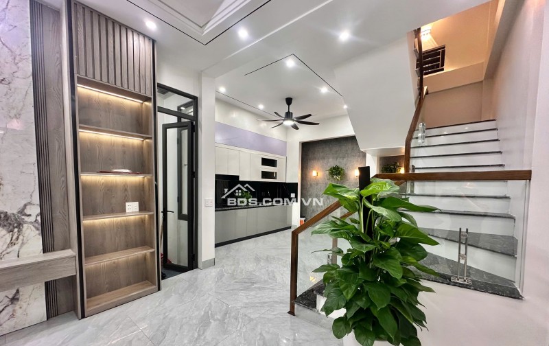 BÁN NHÀ ĐẸP 2.7 TỶ 3 TẦNG XÂY MỚI 54M2  NGÕ TRẦN NHÂN TÔNG