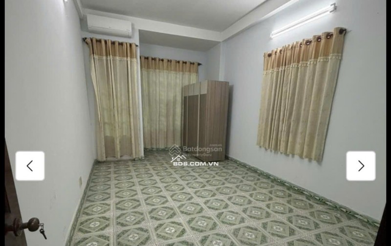 Cho thuê nhà nguyên căn hẻm xe hơi 4pn 3wc tại Hoàng Hoa Thám - Tân Bình