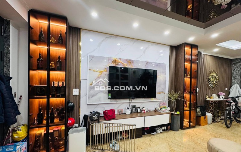 Bán Nhà Ngõ Ô TÔ, Võ Thị Sáu, Hai Bà Trưng 40m, 7 tầng, mt 4m, giá 22.5 tỷ.