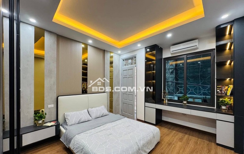 Bán Nhà Lô Góc, Thang Máy Lê Trọng Tấn, Thanh Xuân 41/45m, 6 tầng, mt 5m, giá 14.8 tỷ.