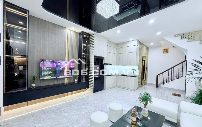 Bán Nhà Lô Góc, Thang Máy Lê Trọng Tấn, Thanh Xuân 41/45m, 6 tầng, mt 5m, giá 14.8 tỷ.