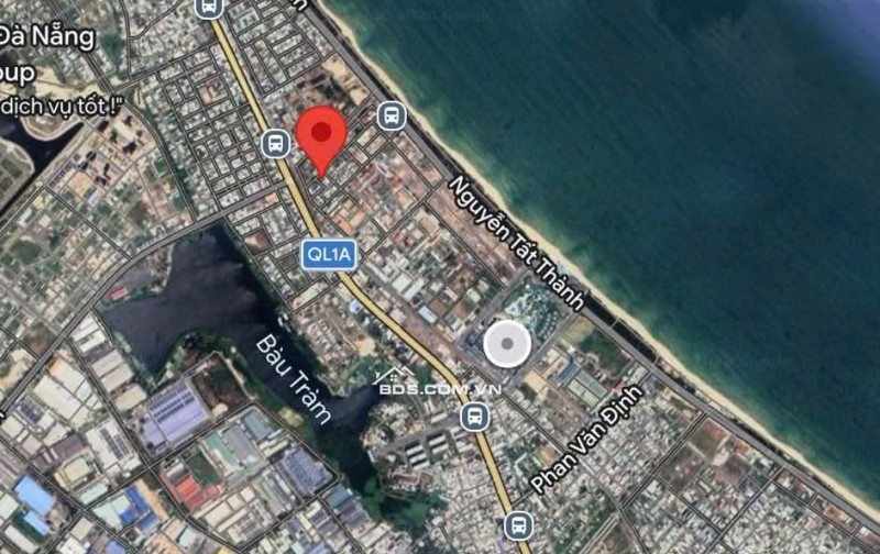 Bán nhà 2 tầng mặt tiền 7,5m đường Trịnh Khắc Lập